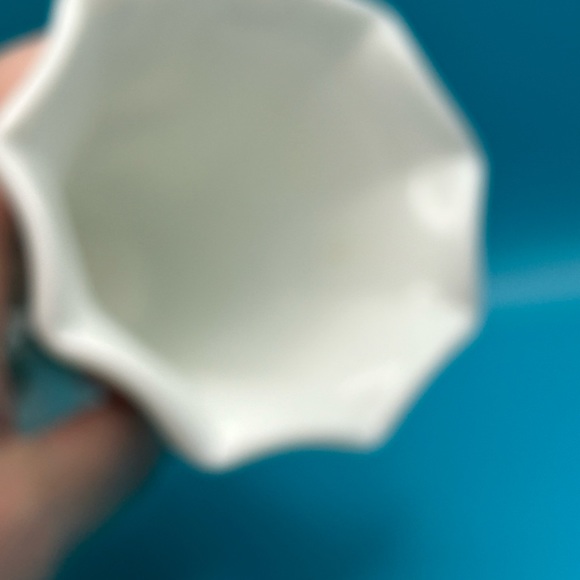 West Moreland milk glass grape hand painted vase, fluted vase, cottage - Picture 3 of 4